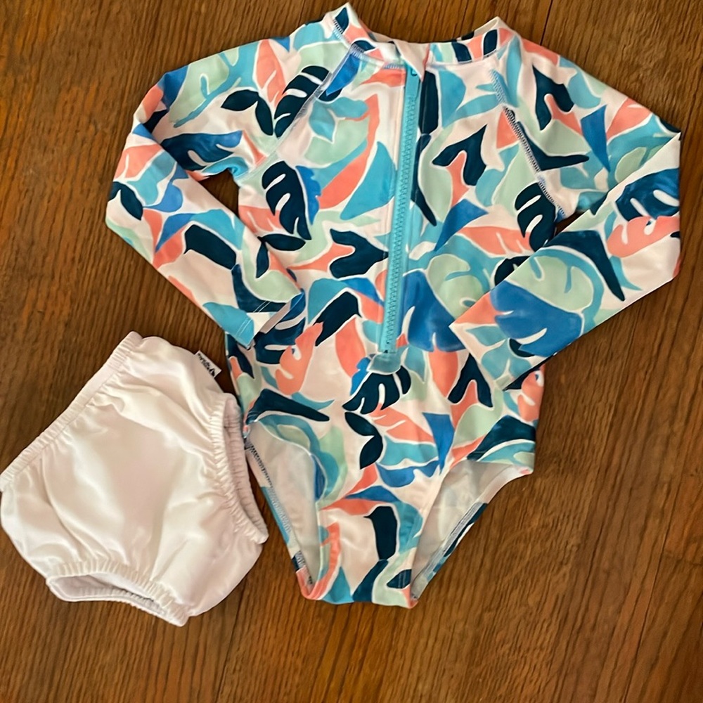Baby girl old navy rash guard swimsuit 18-24 m